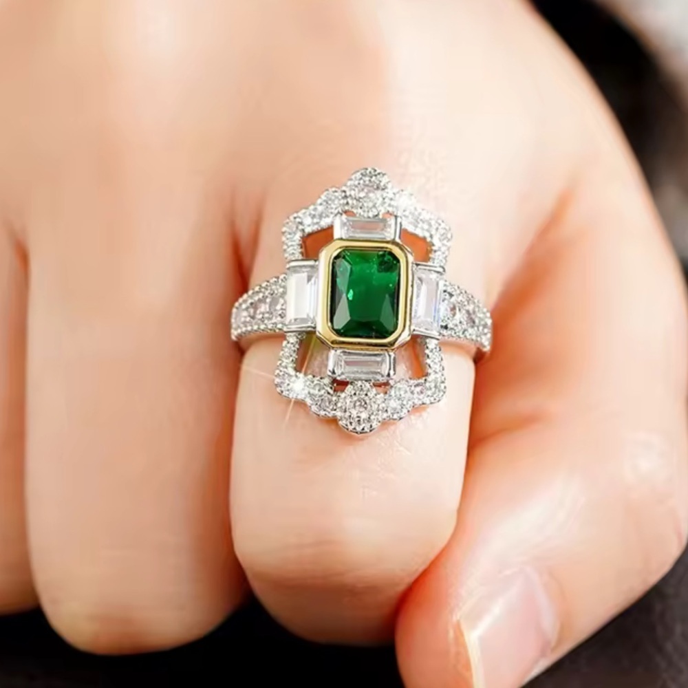 Vintage two tone Silver and Green Gemstone Ring